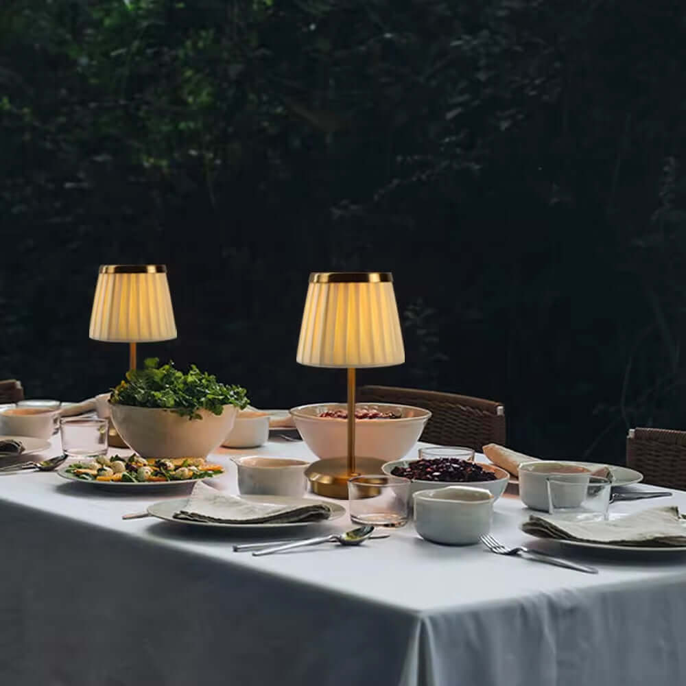 Klasyczna, elegancka lampa stołowa