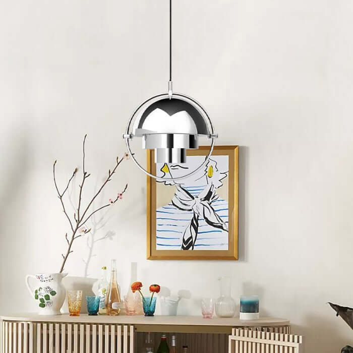 Złota lampa wisząca, luksusowe oświetlenie