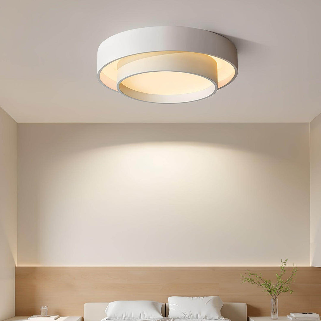 Designerska lampa sufitowa LED z bliska