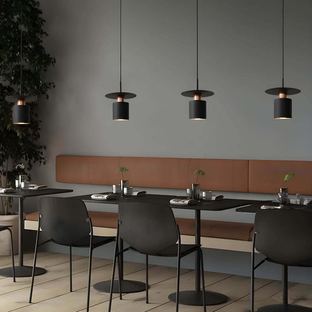 Lampa wisząca z żarnikową żarówką E27, ciepłe światło