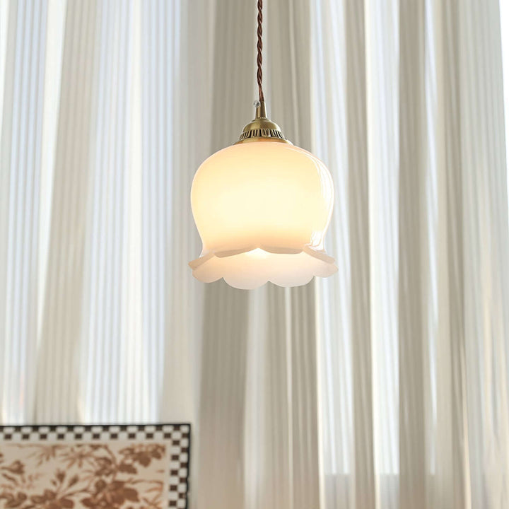 Wisząca lampa Konwalia element wystroju