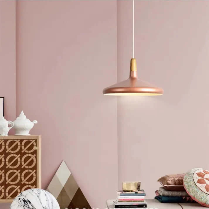Stożkowa lampa wisząca w stylu francuskim