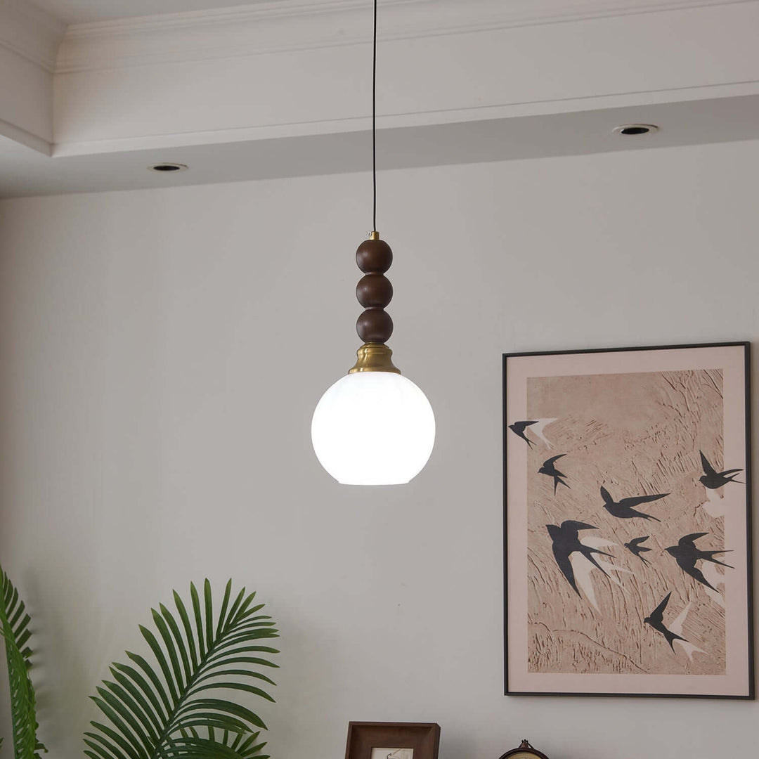 Elegancka szklana, drewniana i metalowa lampa wisząca
