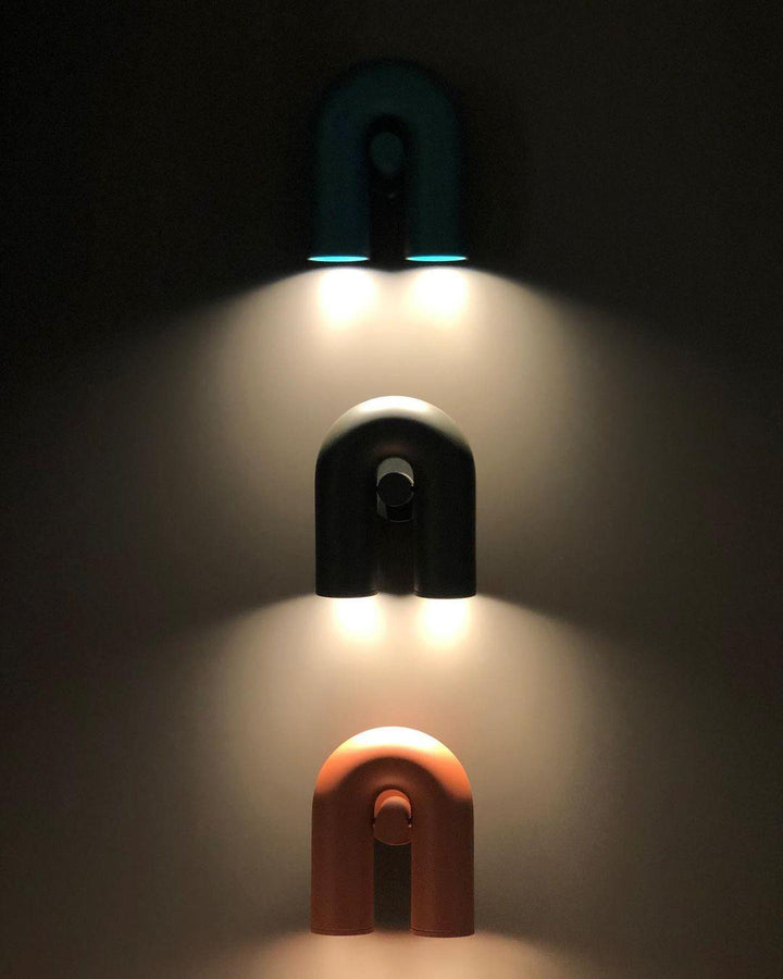 Wielofunkcyjna lampa ścienna
