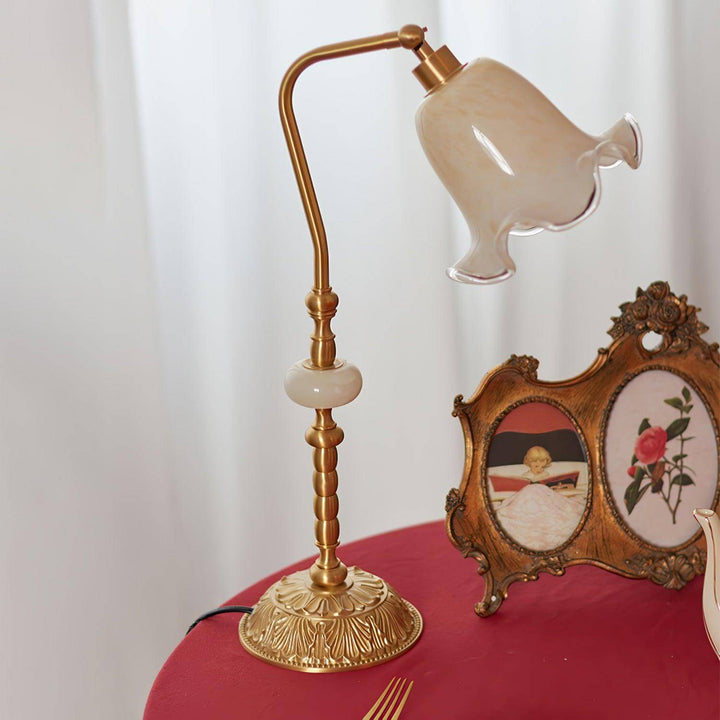 Mosiężna lampa stołowa w kształcie tulipana