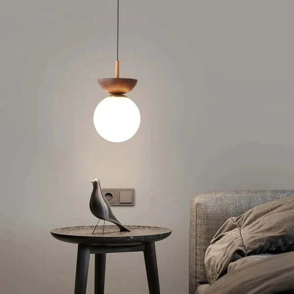 Skandynawska lampa wisząca z drewna, nowoczesny design