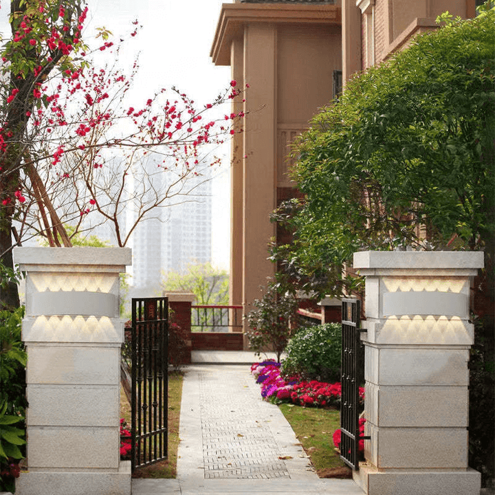 Zewnętrzna Kinkiet LED – Prostokątny Design