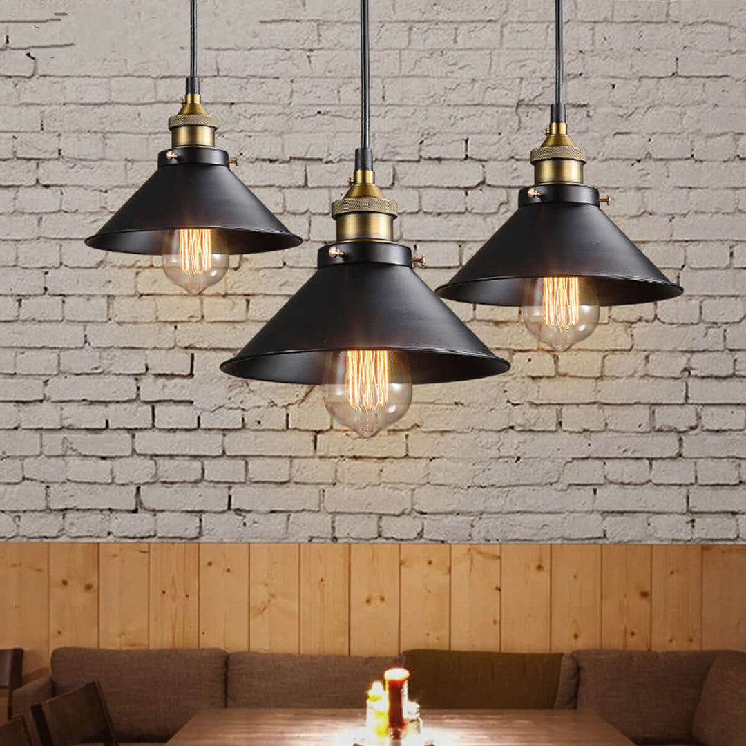 Mosiężna stożkowa lampa wisząca