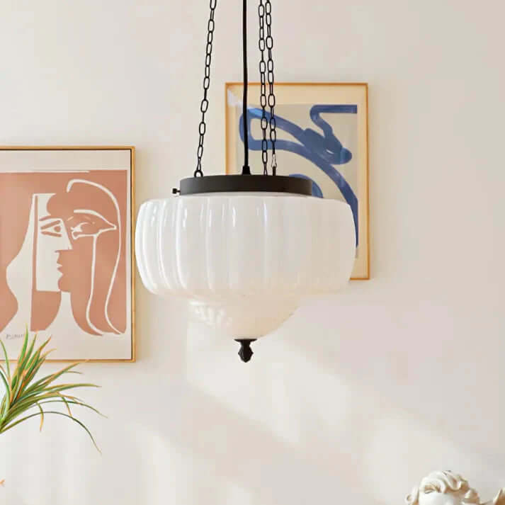 Nowoczesna minimalistyczna biała lampa wisząca