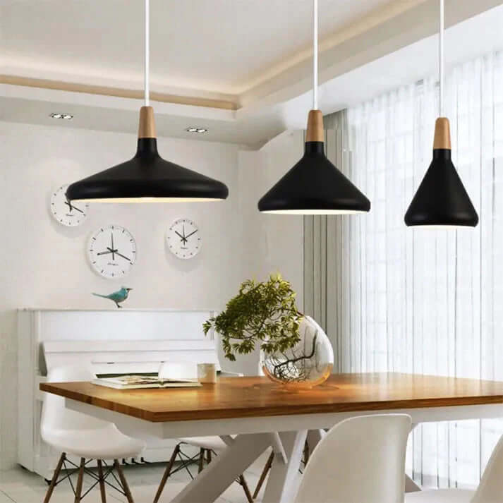 Stożkowa lampa wisząca w stylu francuskim