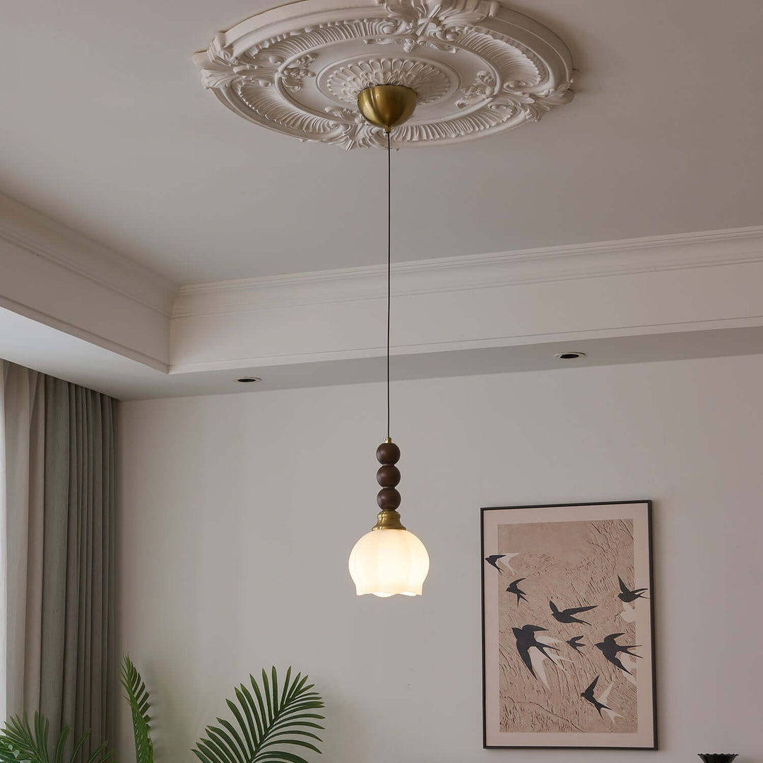 Elegancka szklana, drewniana i metalowa lampa wisząca