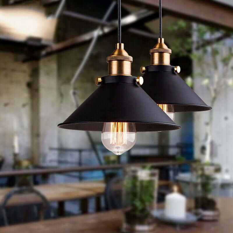 Mosiężna stożkowa lampa wisząca