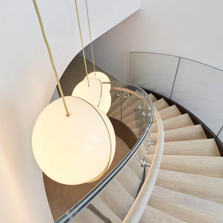 Lampa wisząca Croissant, łatwa w montażu