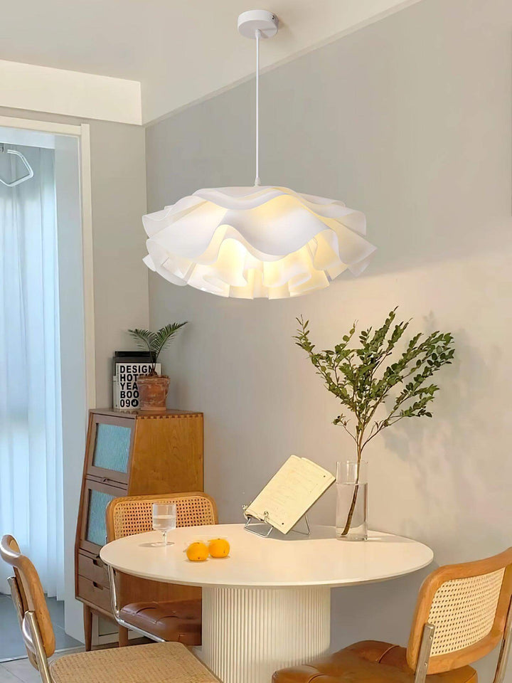 Lampa wisząca kwiatowa, biała, efekt światła