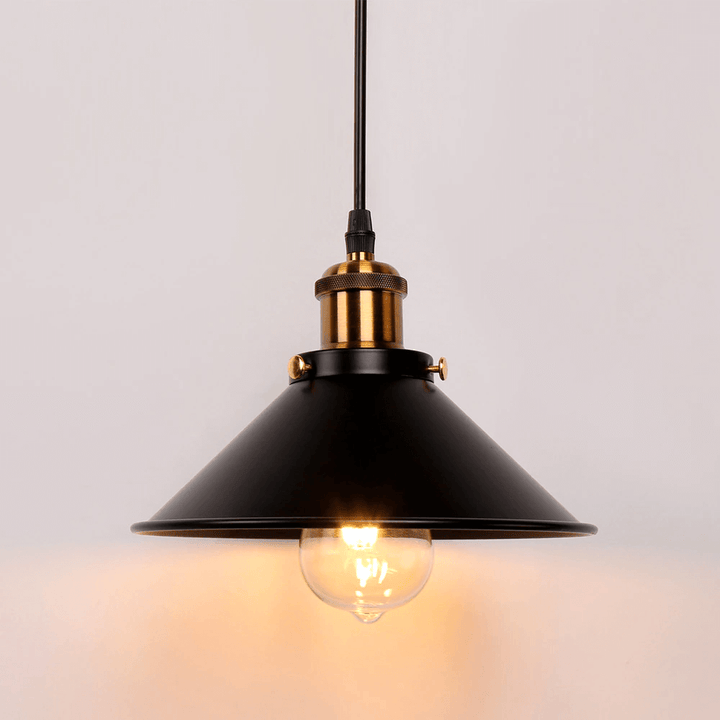 Mosiężna stożkowa lampa wisząca