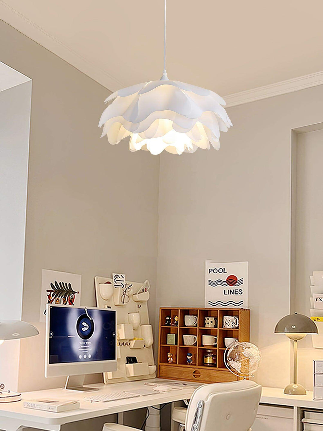 Lampa wisząca kwiatowa, biała, przytulna atmosfera