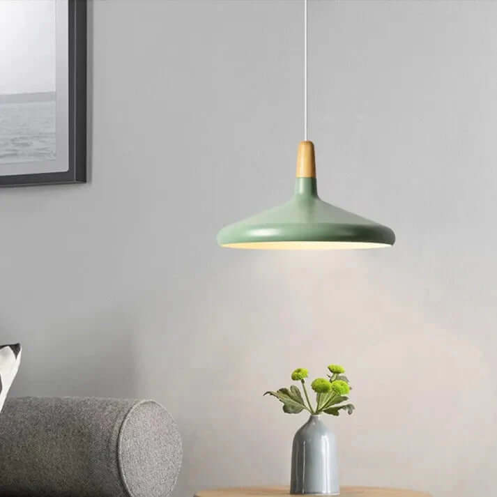 Stożkowa lampa wisząca w stylu francuskim
