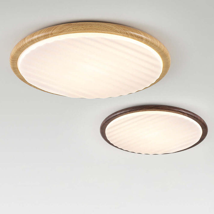 Lampa sufitowa LED z giętego drewna, widok z boku