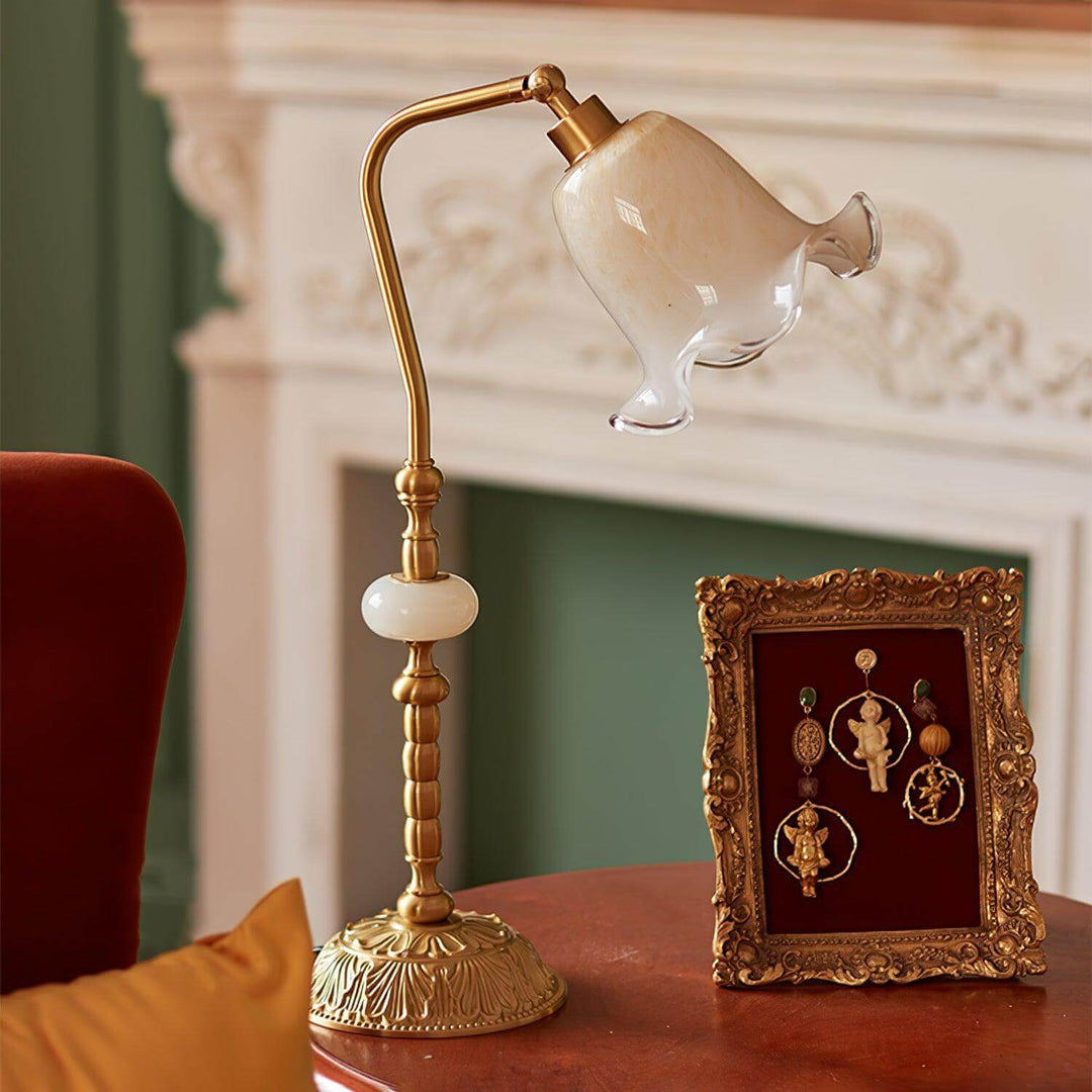 Mosiężna lampa stołowa w kształcie tulipana