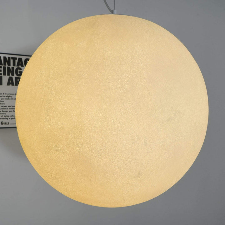 Lampa wisząca w kształcie księżyca