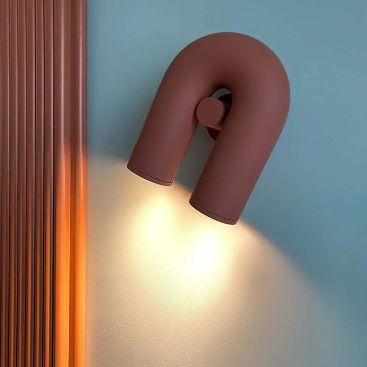 Lampa ścienna w kolorze niebieskim