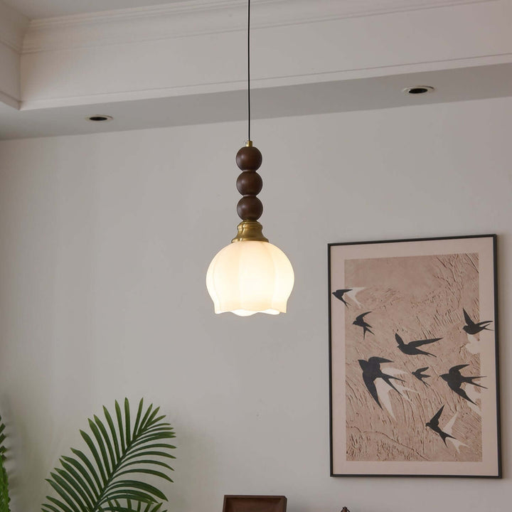 Elegancka szklana, drewniana i metalowa lampa wisząca