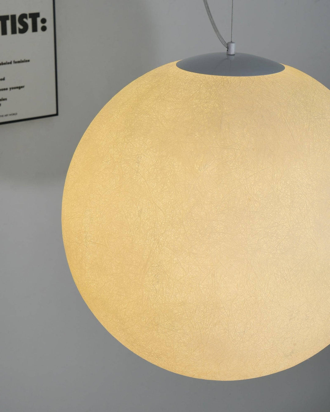Lampa wisząca w kształcie księżyca