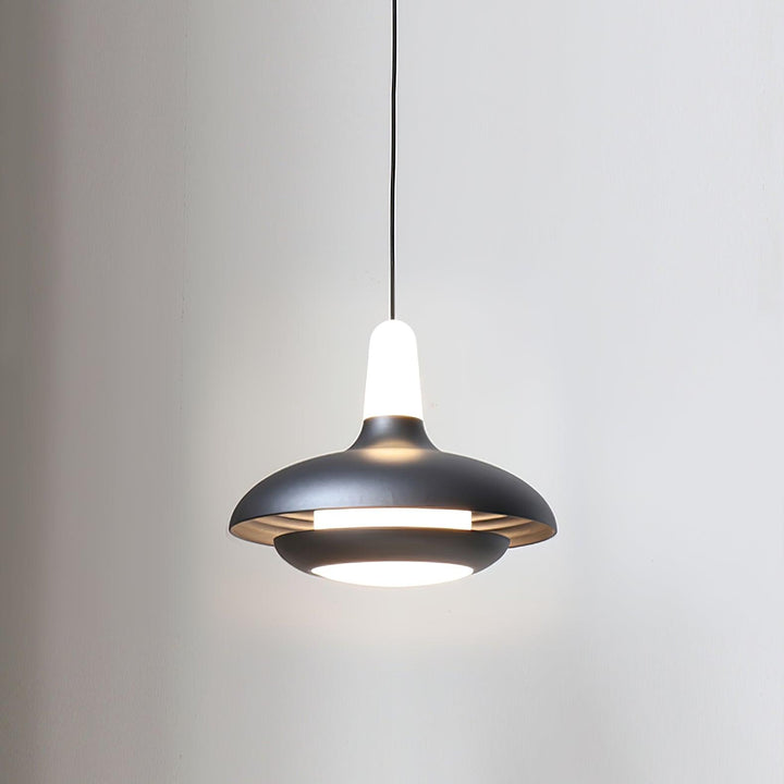 Tropikalna Lampa Wisząca LED - Styl i Oświetlenie Wnętrz