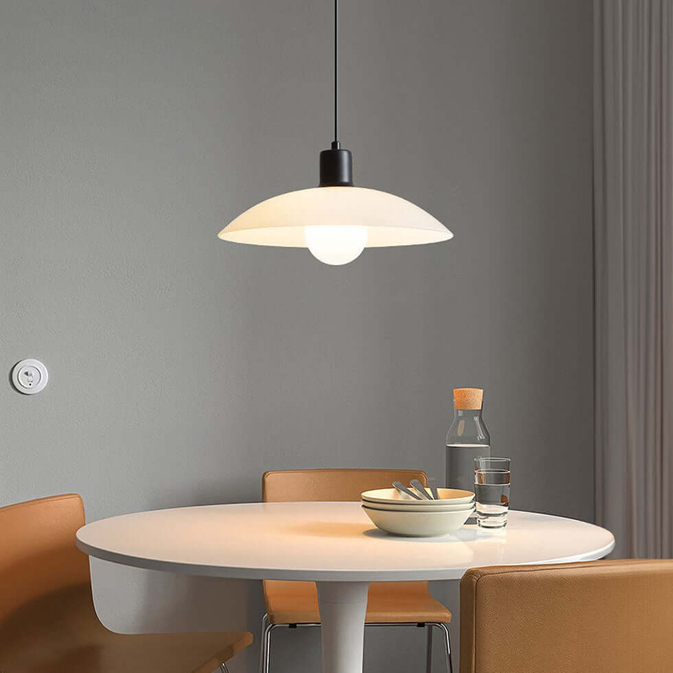 Minimalistyczna Lampa Wisząca z Białego Hartowanego Szkła