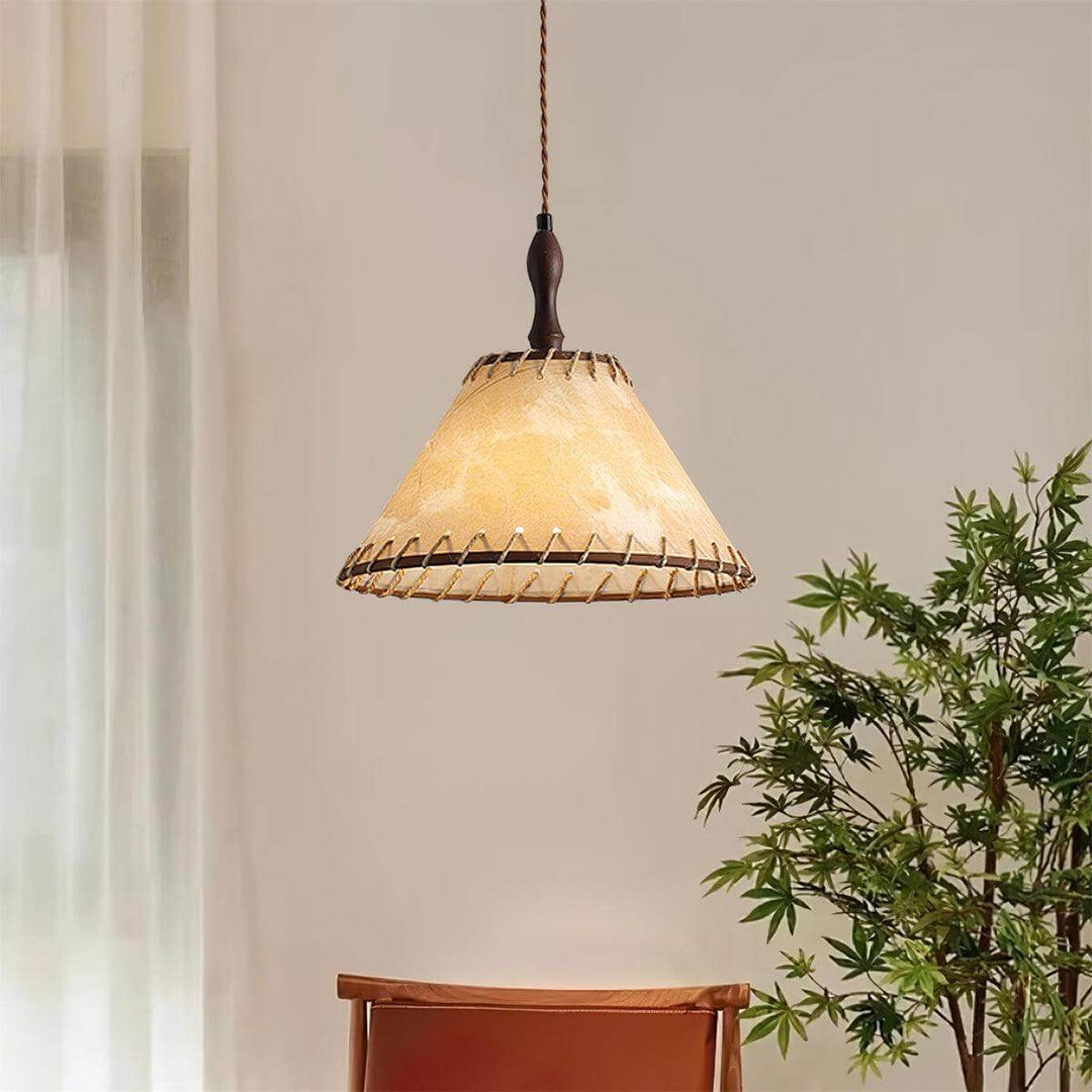 Drewniana lampa wisząca - łatwa instalacja