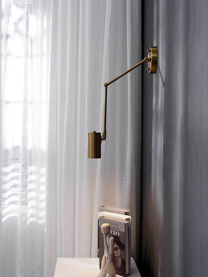 Lampa ścienna z ruchomym ramieniem