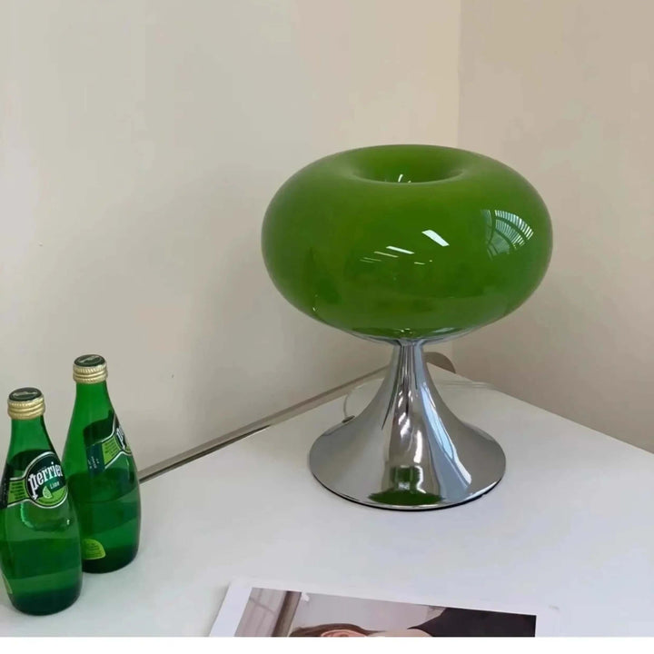 Lampa stołowa vintage w kształcie jabłka