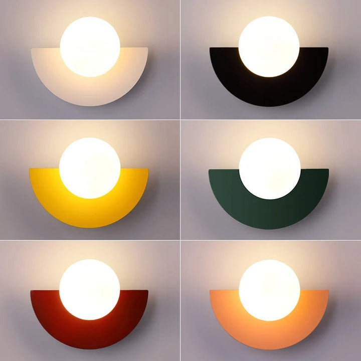 Stylowy kinkiet półokrągły w stylu nordyckim, minimalistyczny design, nowoczesne światło ścienne, dostępne w różnych kolorach, z przełącznikiem dotykowym