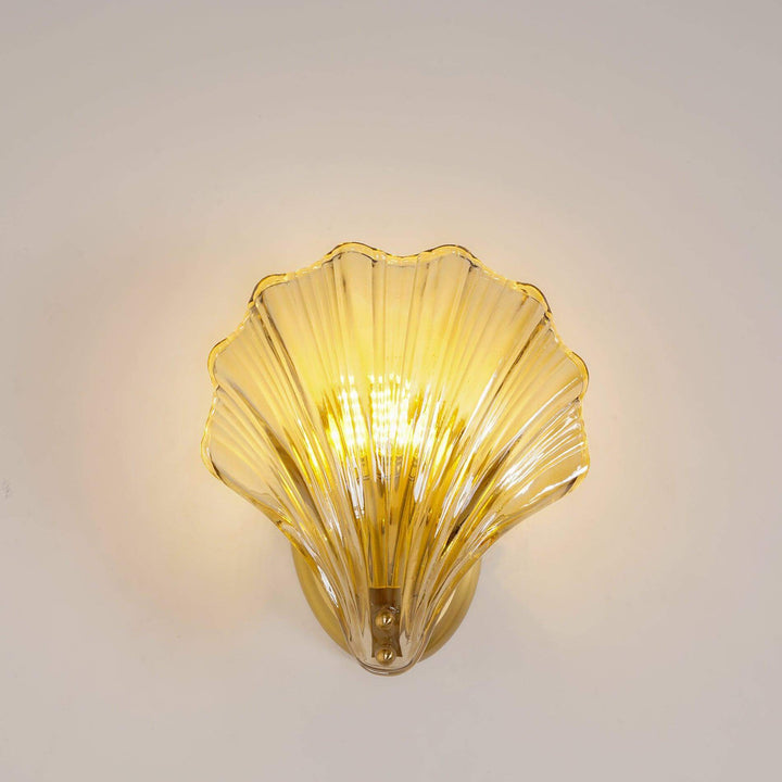 Lampa ścienna muszla, elegancka stylistyka