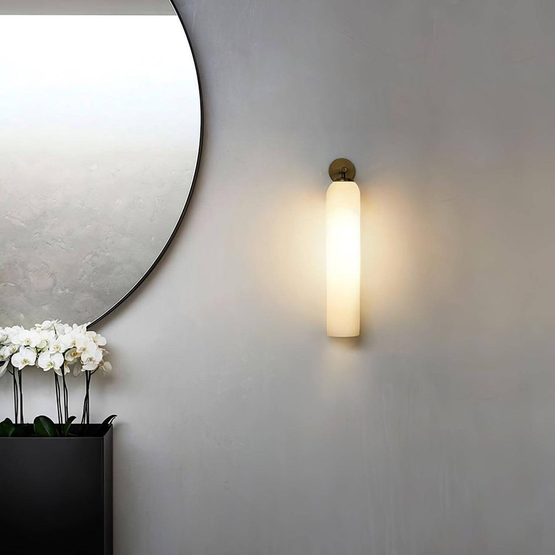 Nowoczesna szklana lampa ścienna Art Deco zamontowana na ścianie