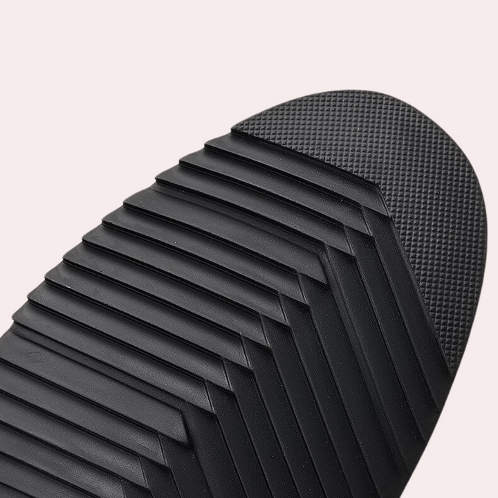 Eleganckie, lekkie i wszechstronne czarne sneakersy męskie o ponadczasowym designie, pasujące do każdego stylu.