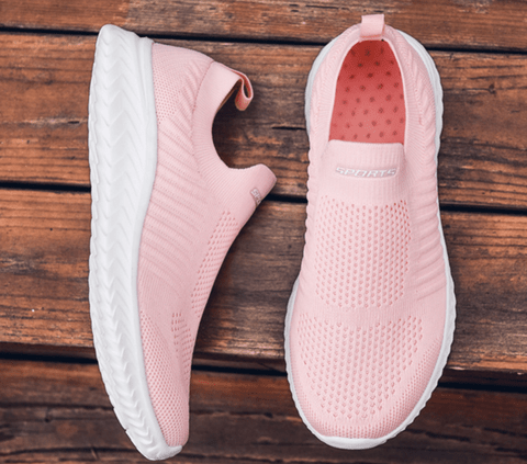 Stylizowane sneakersy ortopedyczne dla pań, zapewniające komfort i elegancki design, odpowiednie do codziennego noszenia.