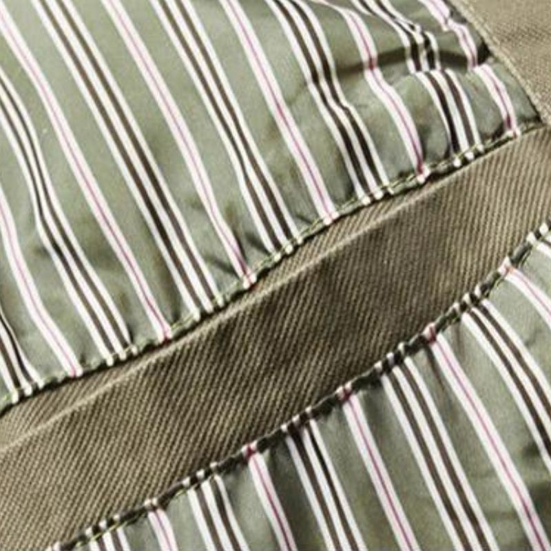 Męska marynarka Clarence, lekka i casualowa, dopasowany krój, oddychający materiał, nowoczesna elegancja na neutralnym tle.