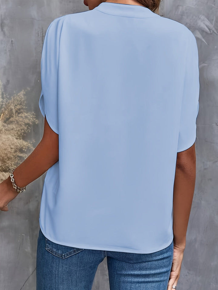 Elegancka damska bluzka z satyny, ozdobny kołnierz, różne kolory, dopasowany krój, wyrafinowany i wygodny styl.