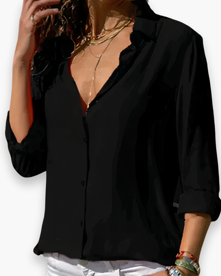 Elegancka biała bluzka damska z długim rękawem, szykowny krój, idealna do biura lub na wieczorne wyjście, dostępna w bieli i jasnym błękicie.