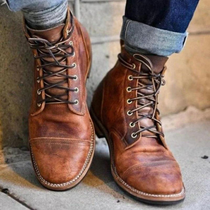 Męskie brązowe buty vintage, eleganckie i solidne, ponadczasowy styl i optymalny komfort