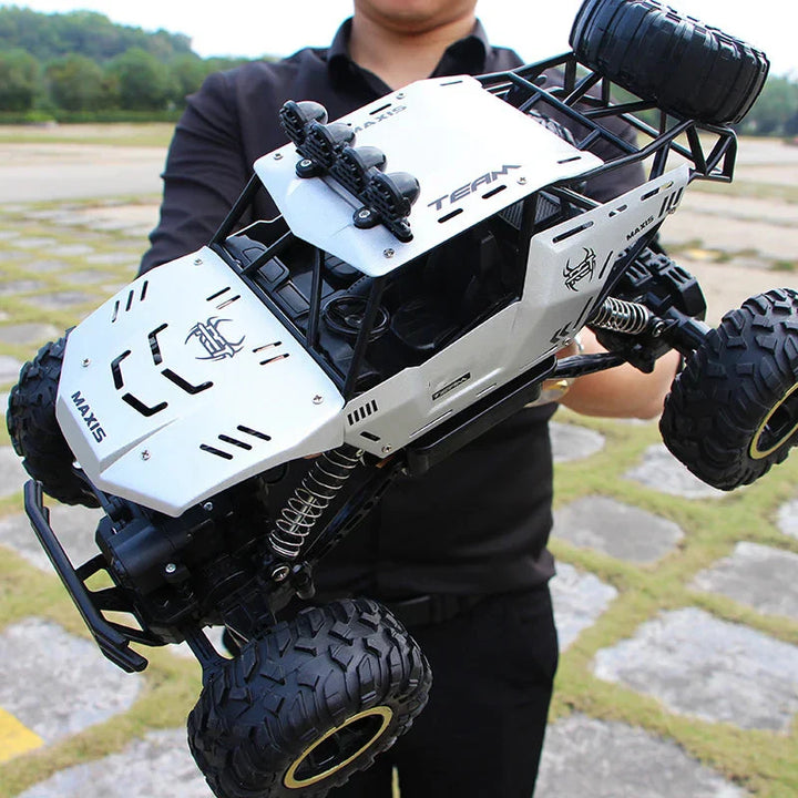 Terenowy buggy RC 4WD ze światłami LED, idealny dla dzieci; kolor czarny, duże koła terenowe, 37cm.