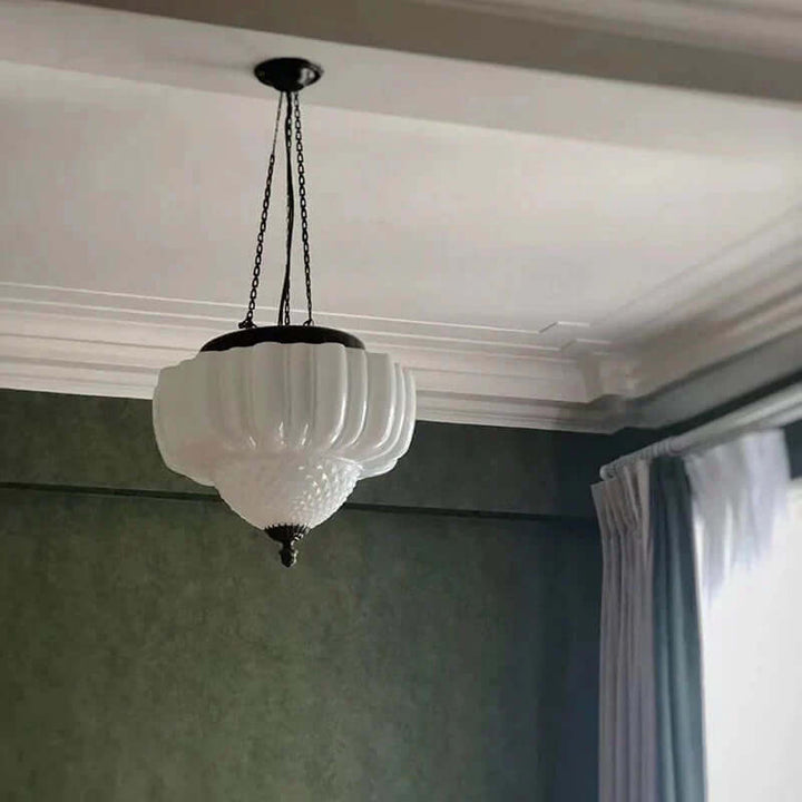 Nowoczesna minimalistyczna biała lampa wisząca