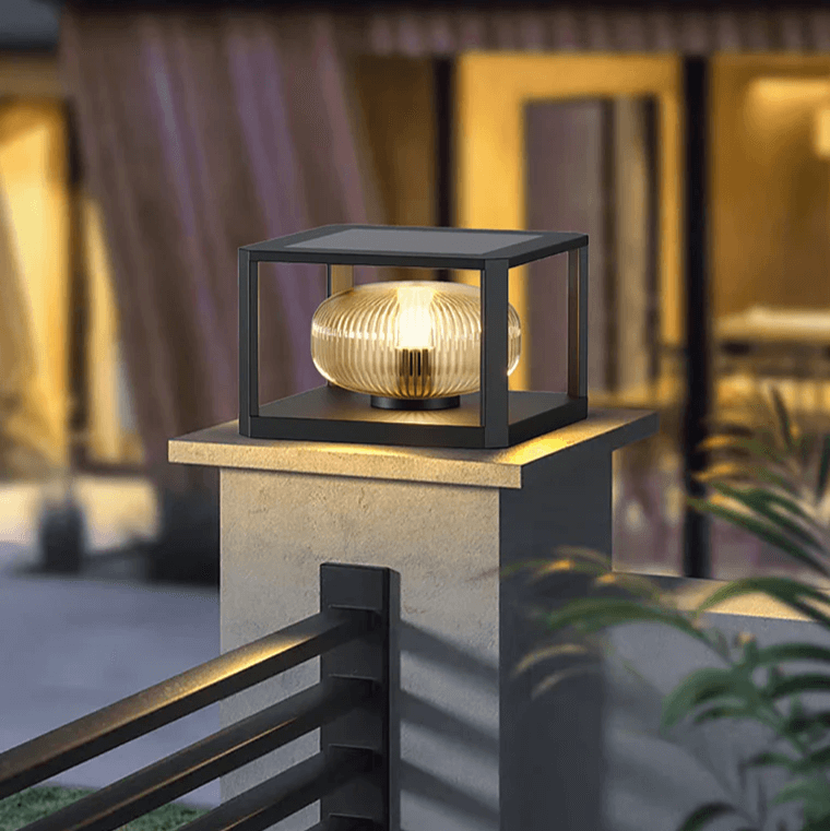 Zewnętrzna Lampa Solarna - Oświetlenie Ogrodowe i Tarasowe