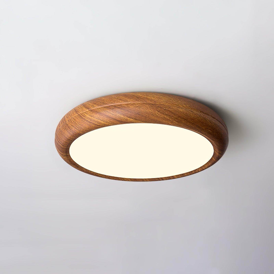 Lampa sufitowa okrągła drewniana, zbliżenie na materiał