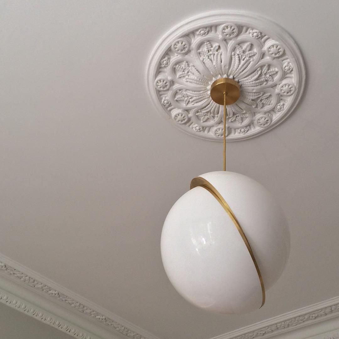 Lampa Croissant, piękny dodatek do nowoczesnego domu