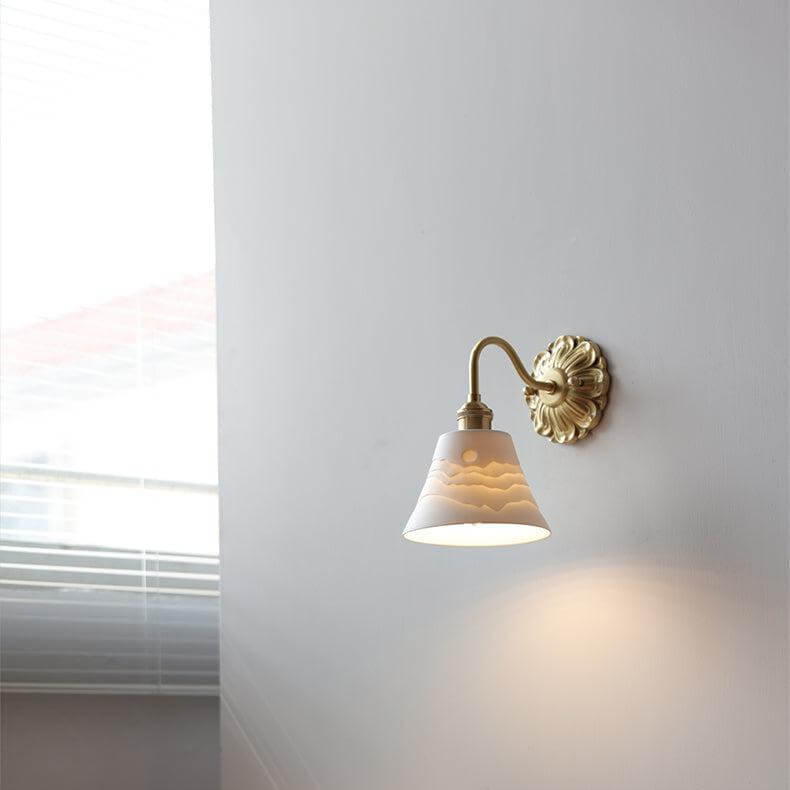 Mosiężny kinkiet ceramiczny