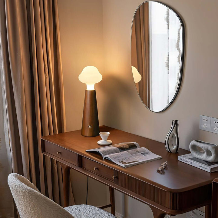 Lampa stołowa chmurowa, zbliżenie