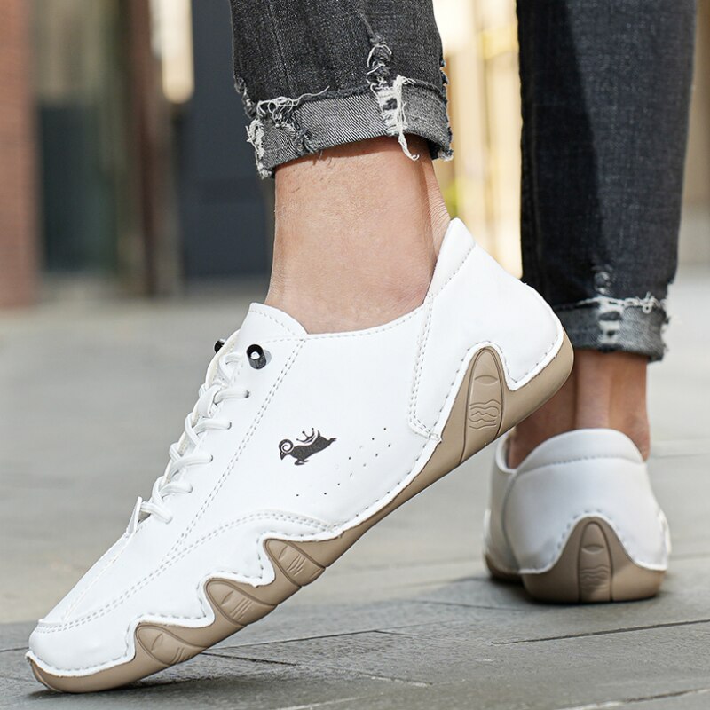 Buty barefoot unisex ze skóry FlexiMarche, minimalistyczne i elastyczne, do naturalnego i eleganckiego chodzenia.