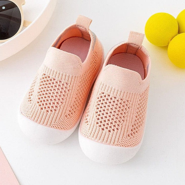Buciki niemowlęce siateczkowe elastyczne, komfortowe, miękka podeszwa, idealne na pierwsze kroki, dostępne w wielu kolorach